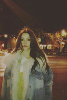 情窦初开的小姑娘